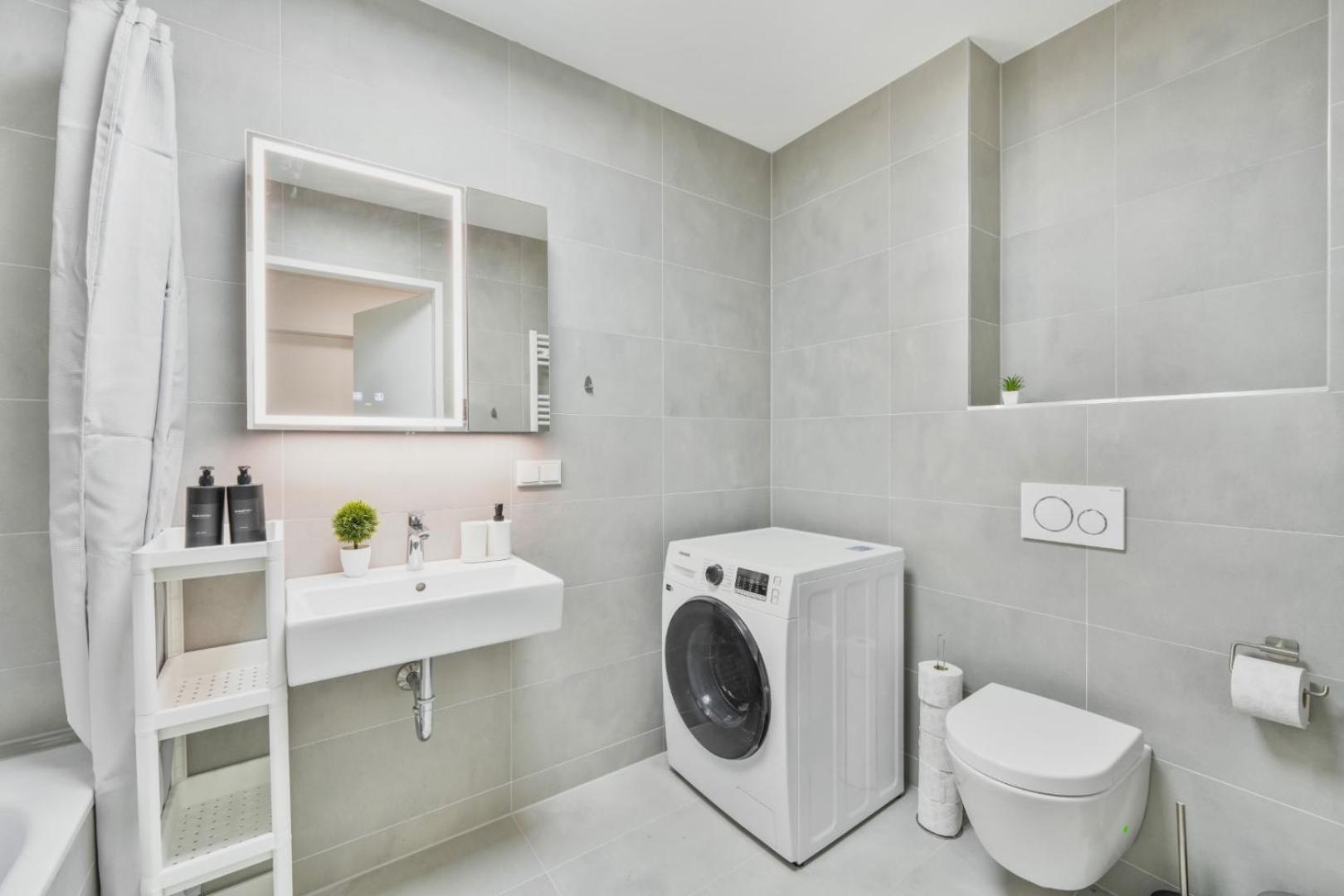 Luxury Penthouse I Rooftop Pool I Self Check-In Вена Экстерьер фото