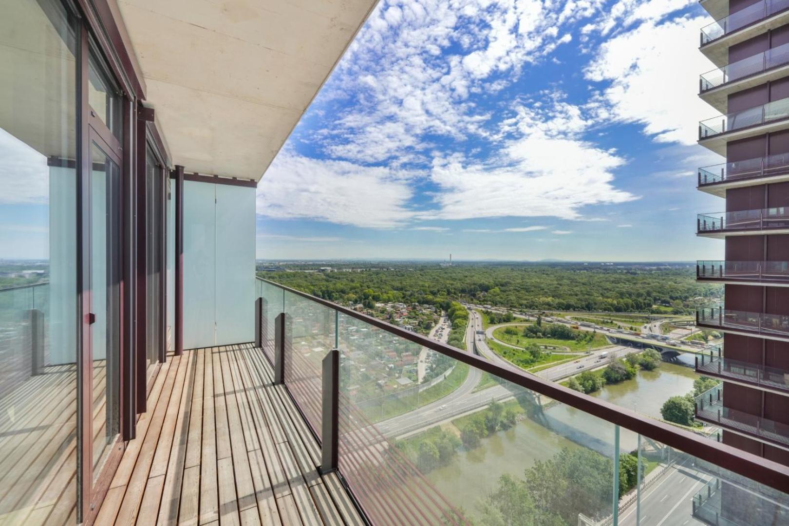 Luxury Penthouse I Rooftop Pool I Self Check-In Вена Экстерьер фото